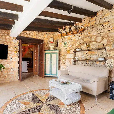 Tiziana Villa Castrignano del Capo