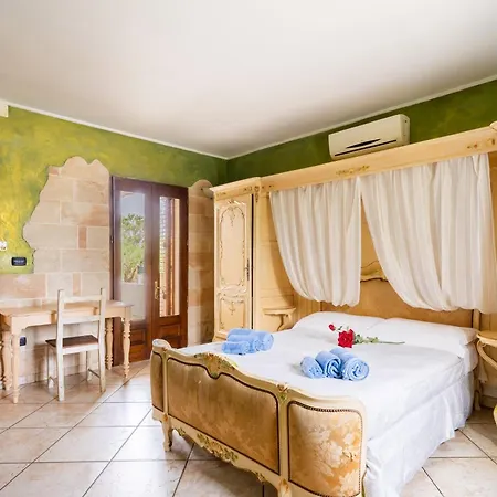Tiziana Villa